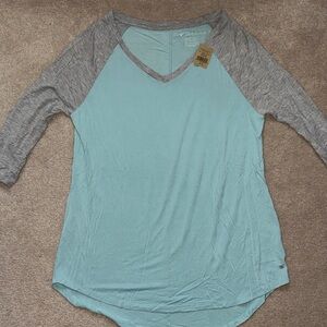 American Eagle Jegging Tee